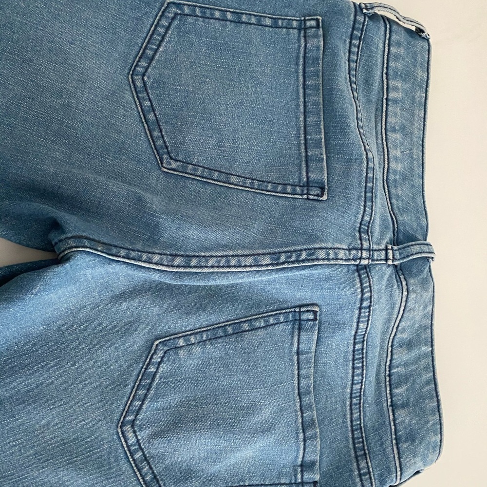 Jeans - Picture 2 of 3